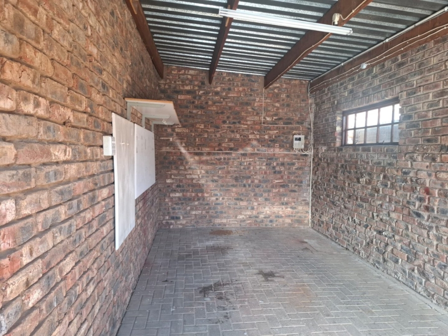 2 Bedroom Property for Sale in Pellissier Free State